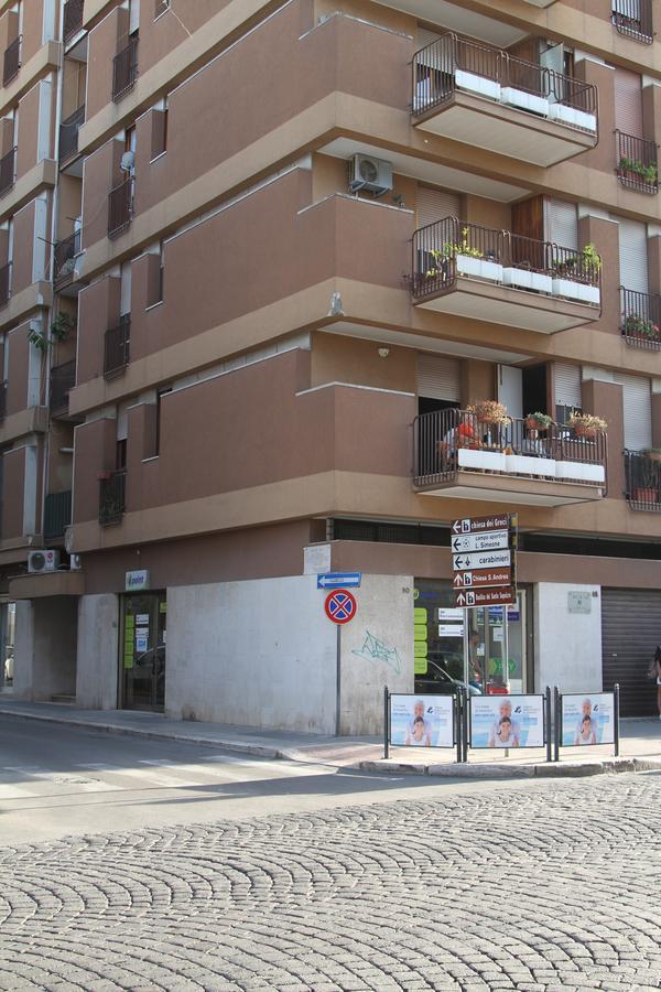 Santacroce B&B Барлетта Екстер'єр фото