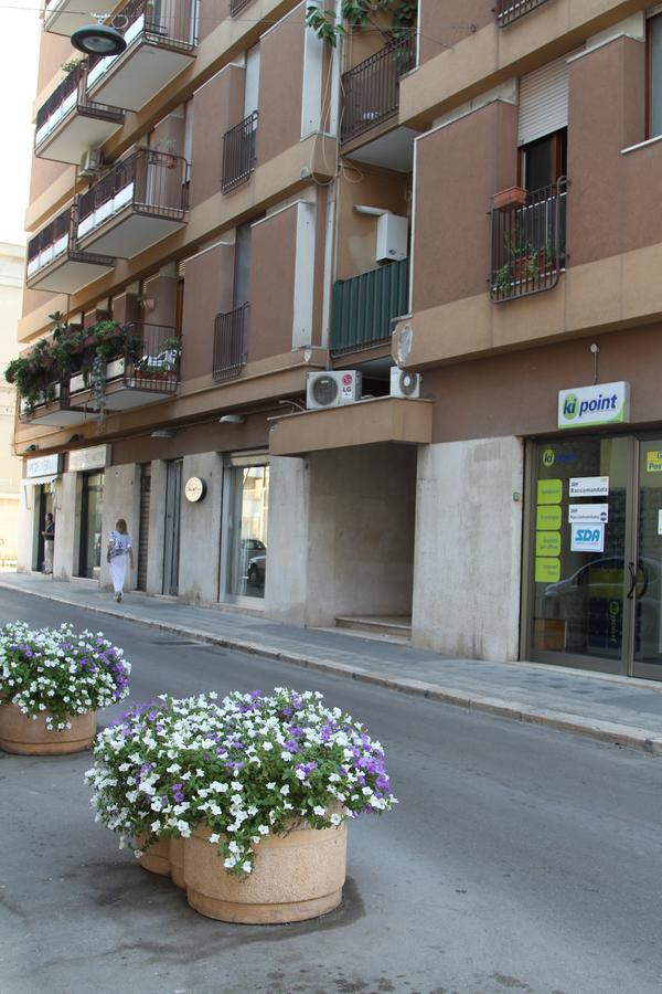 Santacroce B&B Барлетта Екстер'єр фото